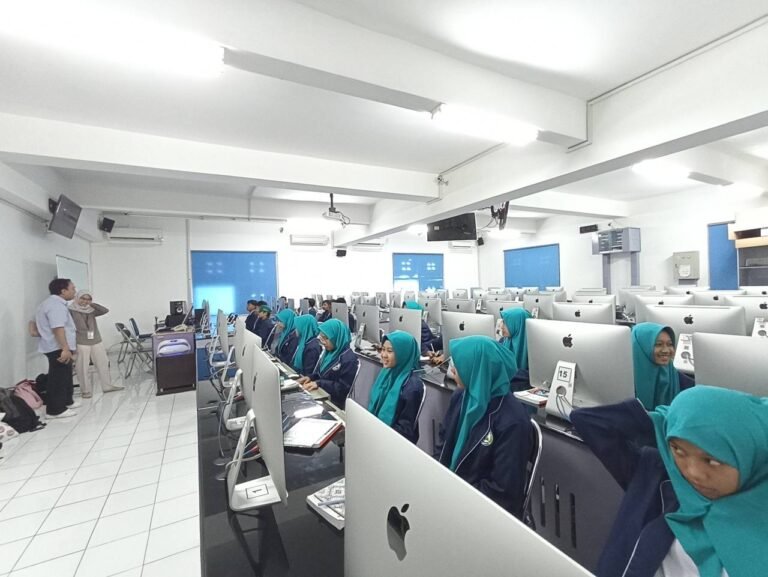 Program Multimedia: Mengembangkan Potensi Anak dalam Era Digital